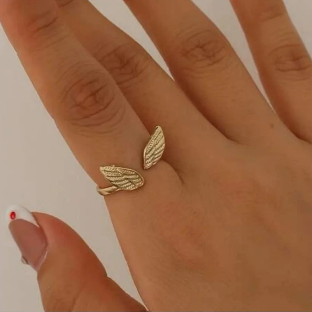 💍Wings Gold Cuff Ring ✨️ - Picture 1 of 8